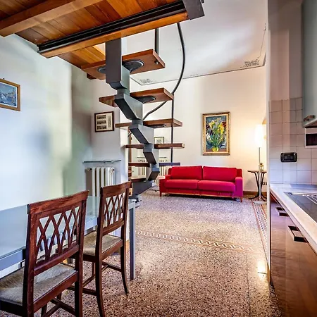 Apartment Yid Laura *