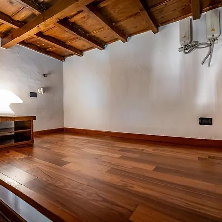 Apartment Yid Laura Florence